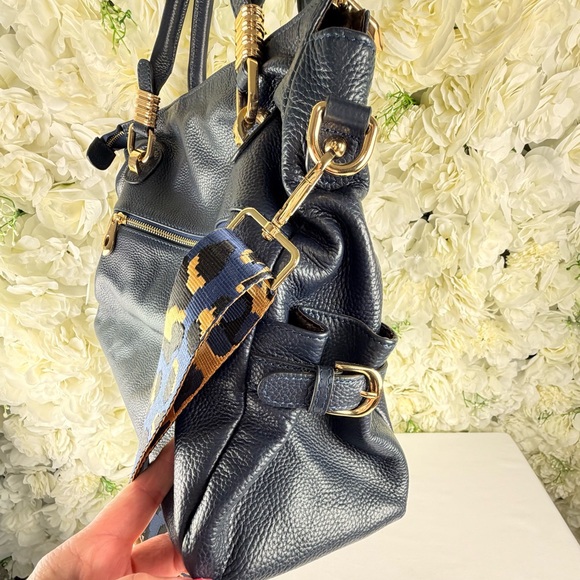 Kattee Navy Blue Pebbled Handbag – Includes 2 Straps - Picture 4 of 14